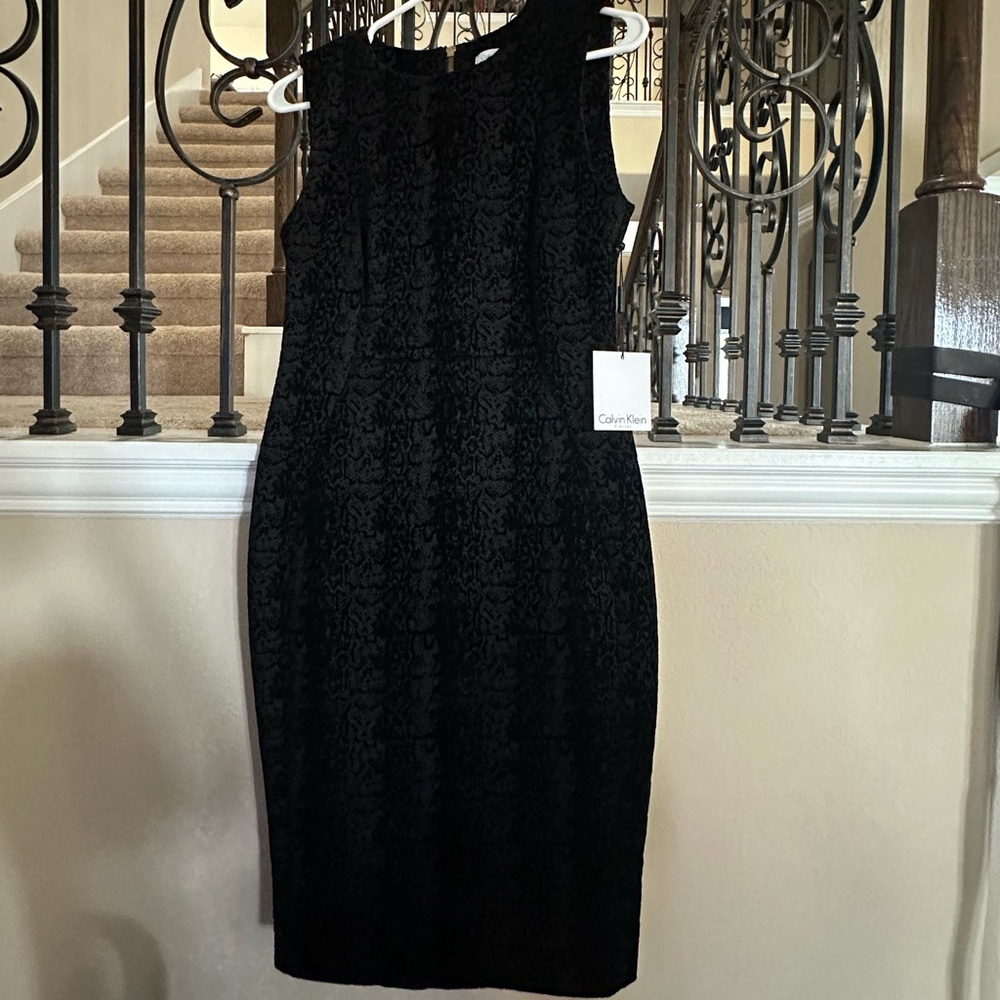 Calvin Klein Black Sleeveless Velvet Textured Midi Dress Size 6